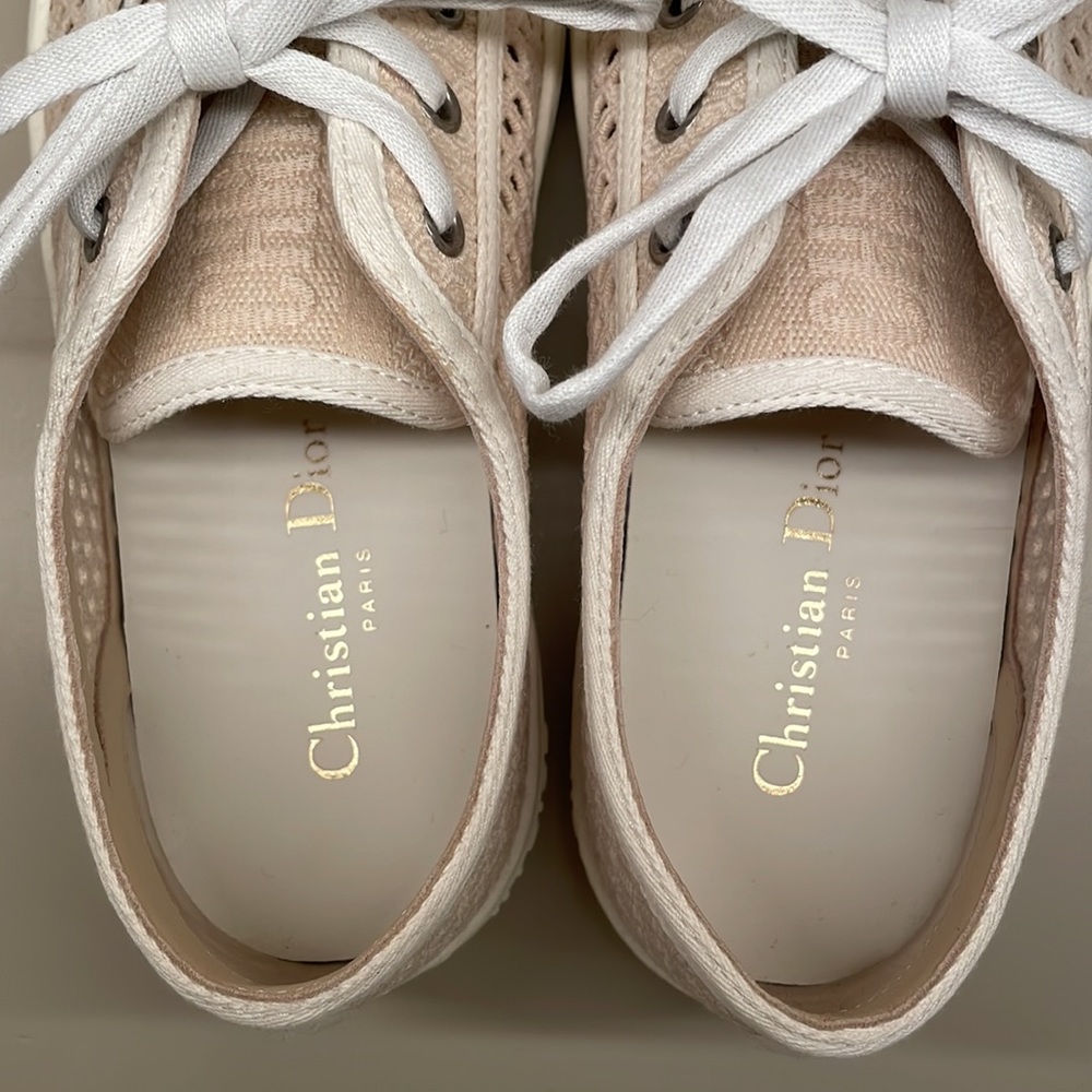 Christian Dior Walk’N’Dior low top embroidered sneakers (size 37.5/7.5) - Picture 4 of 10